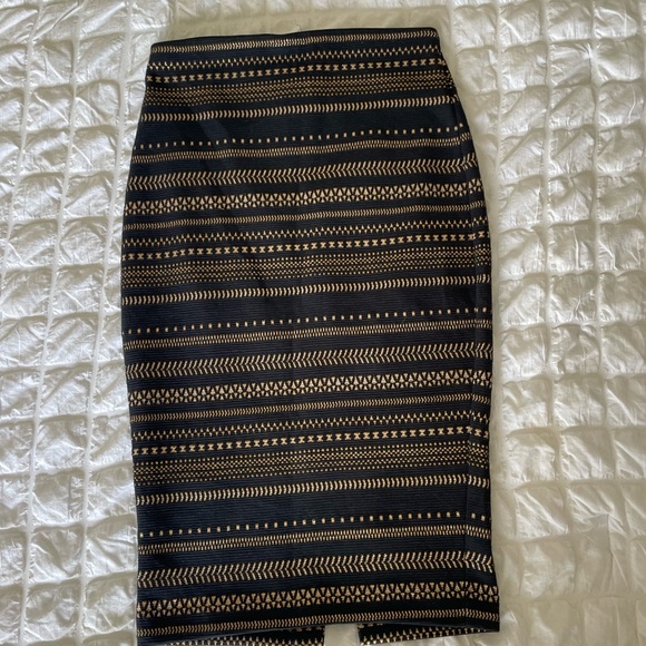 Express textured pencil skirt - Picture 1 of 7